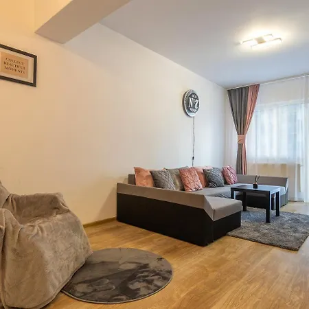 Mm Near To Coresi Mall With Free Parking Apartment *